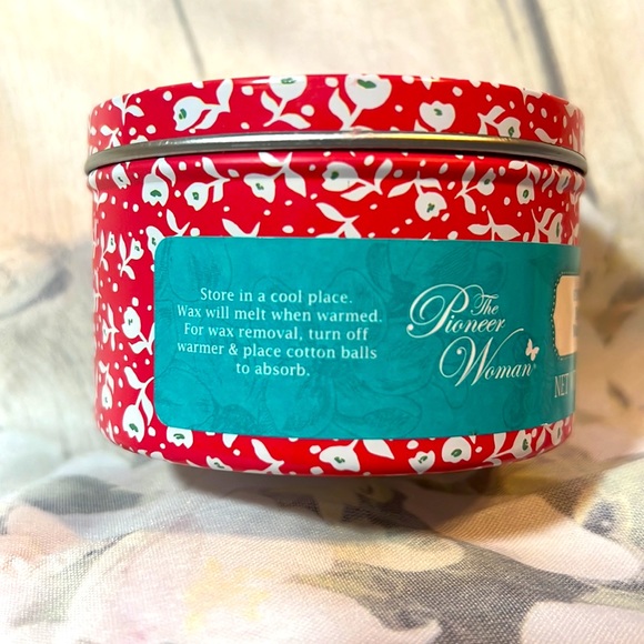 Pioneer Woman 3oz Figural Wax Melts Red Apple & Fir - Picture 4 of 5